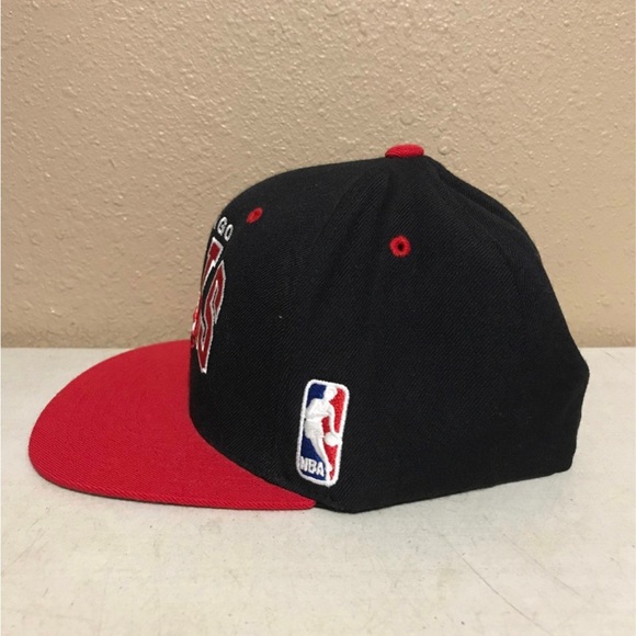 Chicago Bulls Snapback Mitchell & Ness Hardwood Classics Hap NBA Black Wool Cap - Picture 3 of 10